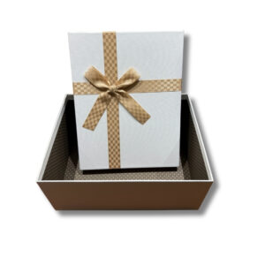 luksuzna pravougaona poklon kutija – set od 3 komada (bela ili plava)